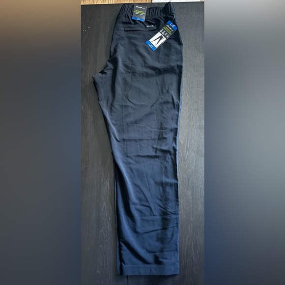 Eddie Bauer Traveller Pant - Large - *NWT* - Picture 3 of 4